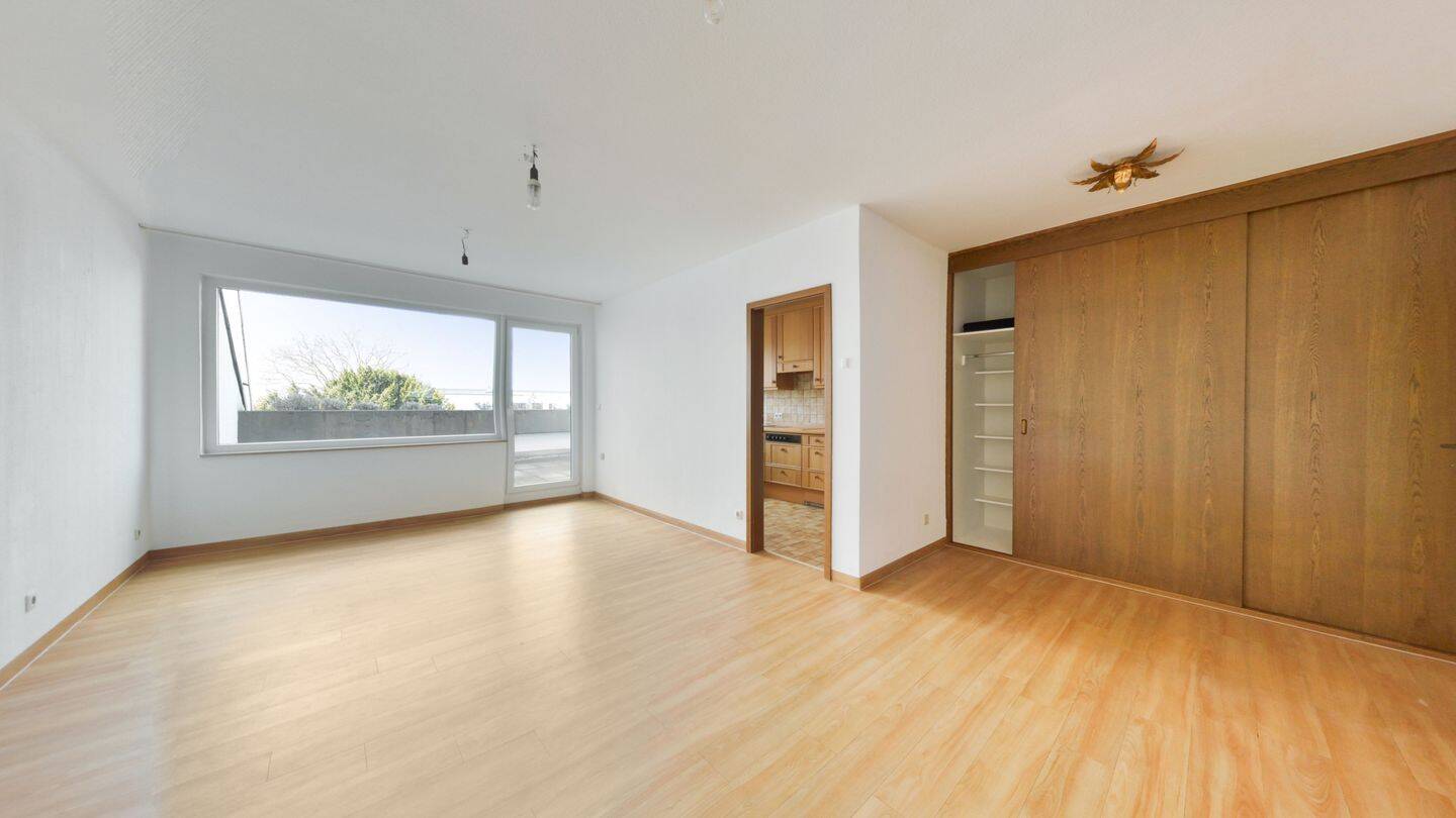 Thumbnail-Top 2-Zimmer-Wohnung mit großer Dachterrasse und TG-Stellplatz in zentraler Lage