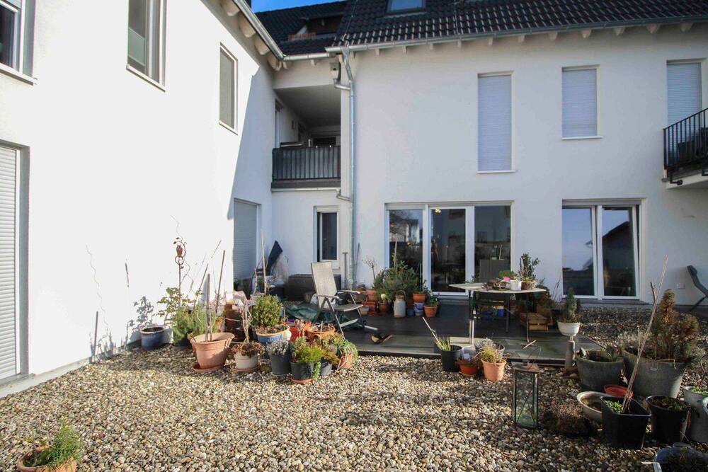 Thumbnail-Vermietete, energieeffiziente 2 Zimmer Wohnung mit Terrasse und TG-Stellplatz