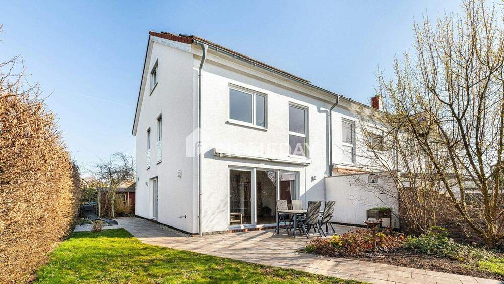 Thumbnail-Modernes EFH in Altgarbsen: Effizienzhaus (Klasse A) mit PV, Stellplätzen und Garten in ruhiger Lage