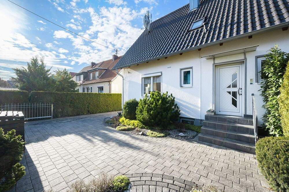 Thumbnail-Für Gartenliebhaber! Äußerst gepflegte Doppelhaushälfte in Neufahrn