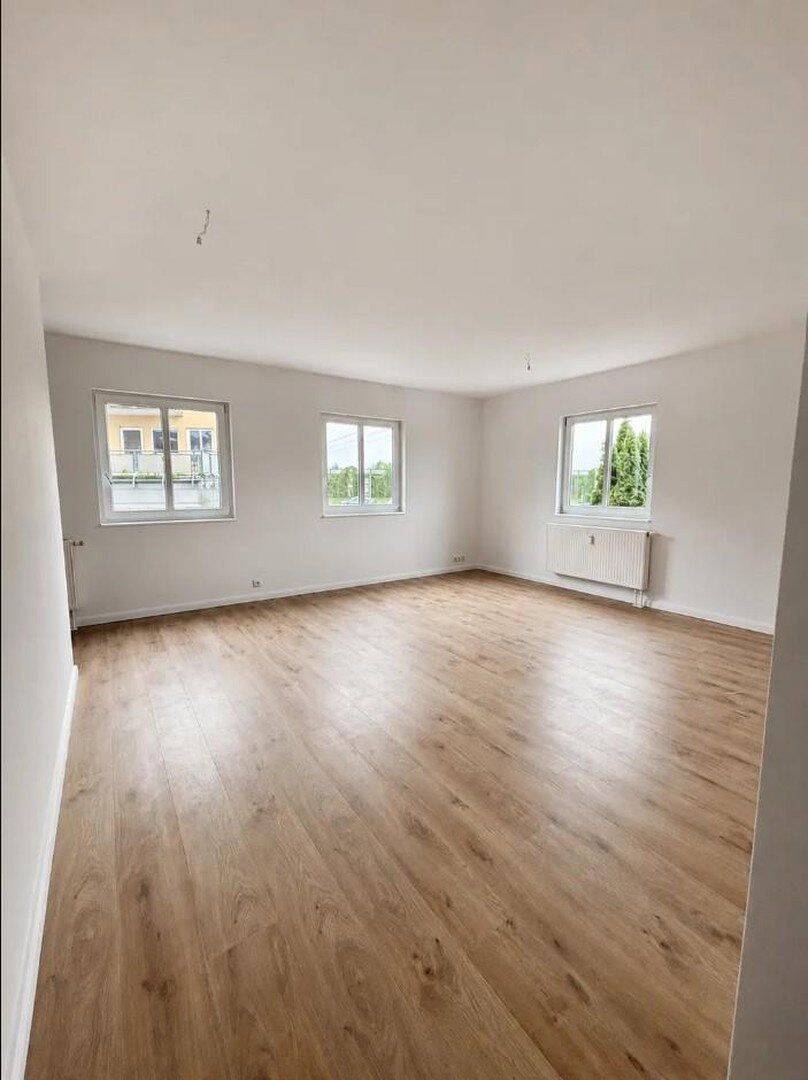 Thumbnail-°°Frisch sanierte°° sonnige 3 Zimmer Wohnung mit Balkon und neuer Einbauküche
