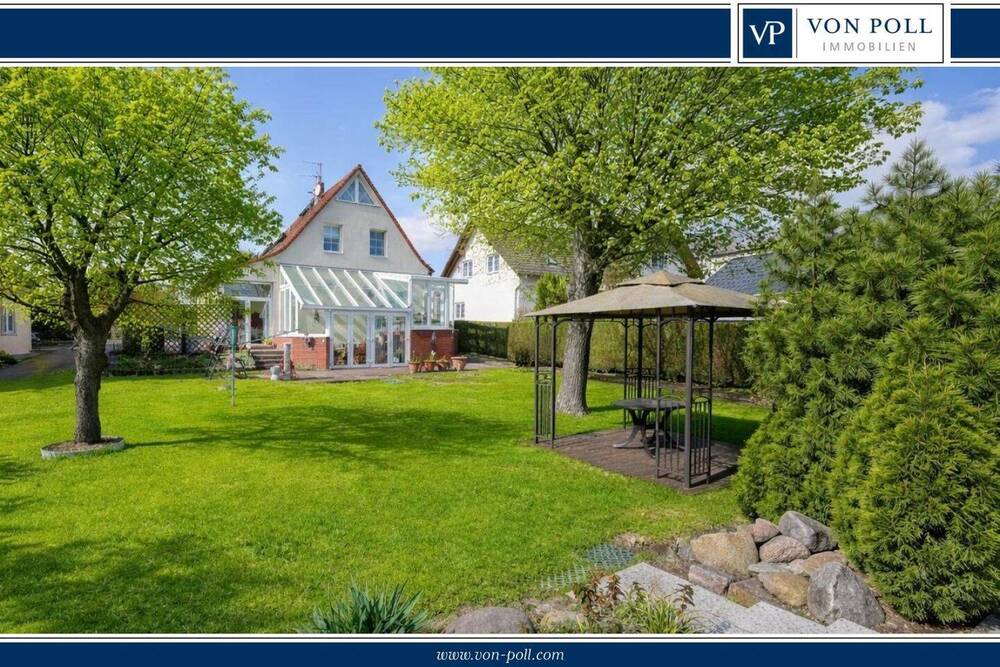 Thumbnail-Großzügiges Gartenrefugium mit massiven Einfamilienhaus