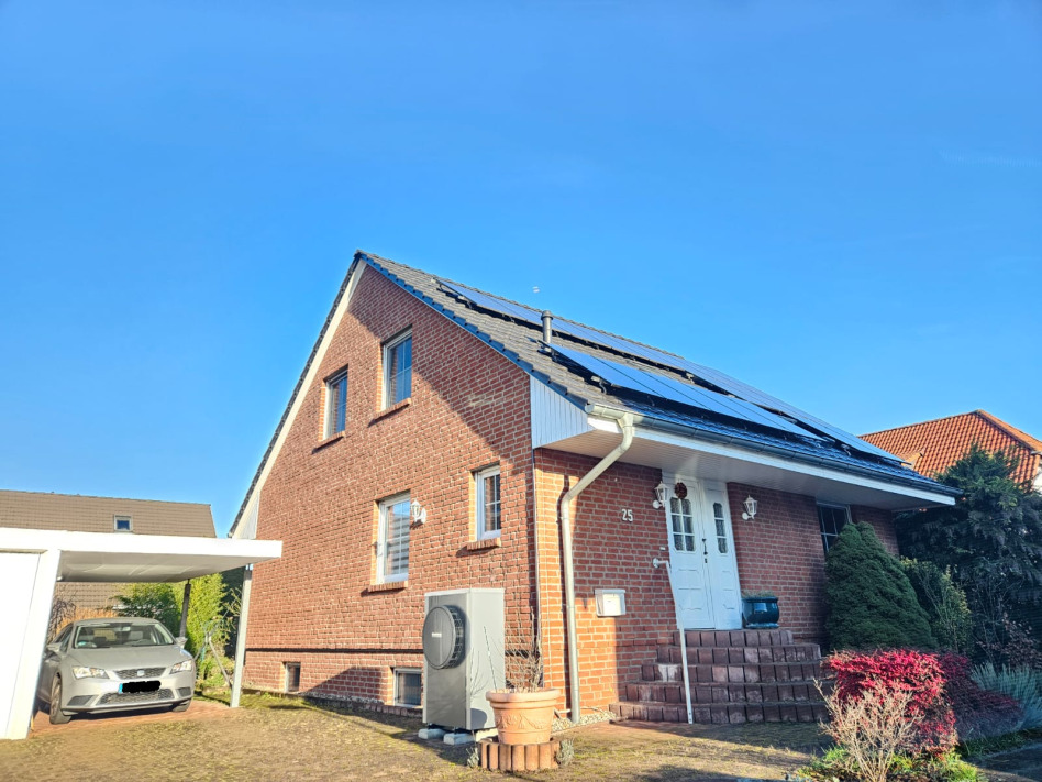 Thumbnail-großes Einfamilienhaus im Saalekreis - Lieskau