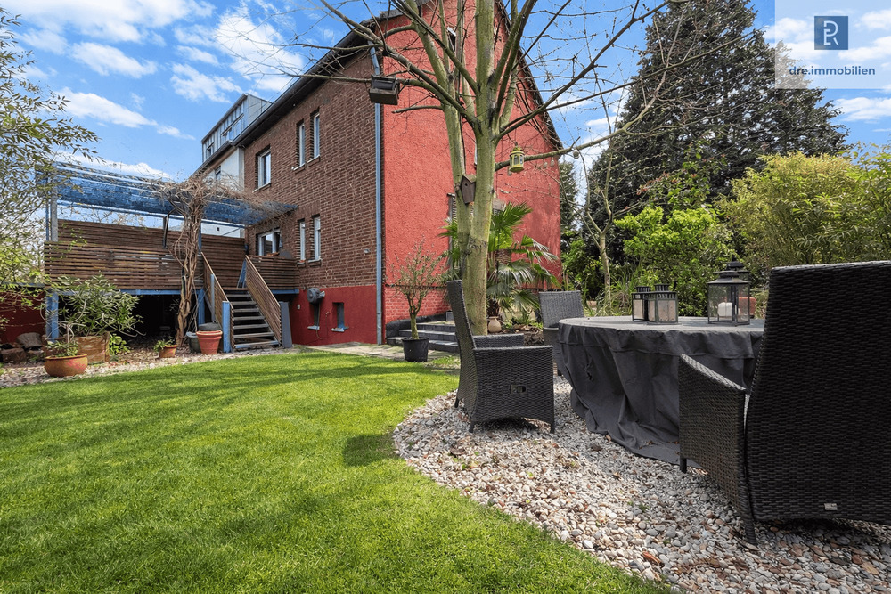 Thumbnail-Hürth Der ideale Spot für Ihre Familie Großes Haus mit Garten, Terrasse und zwei Garagen