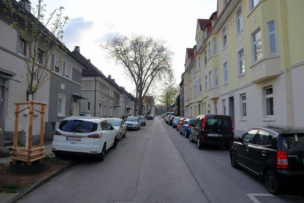 Thumbnail-Attraktive helle Wohnung in ruhiger Seitenstraße, 2 Zimmer und Wintergarten