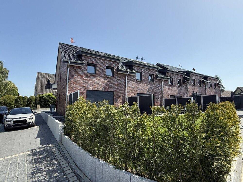 Thumbnail-modernes Reihenmittelhaus in Stockelsdorf