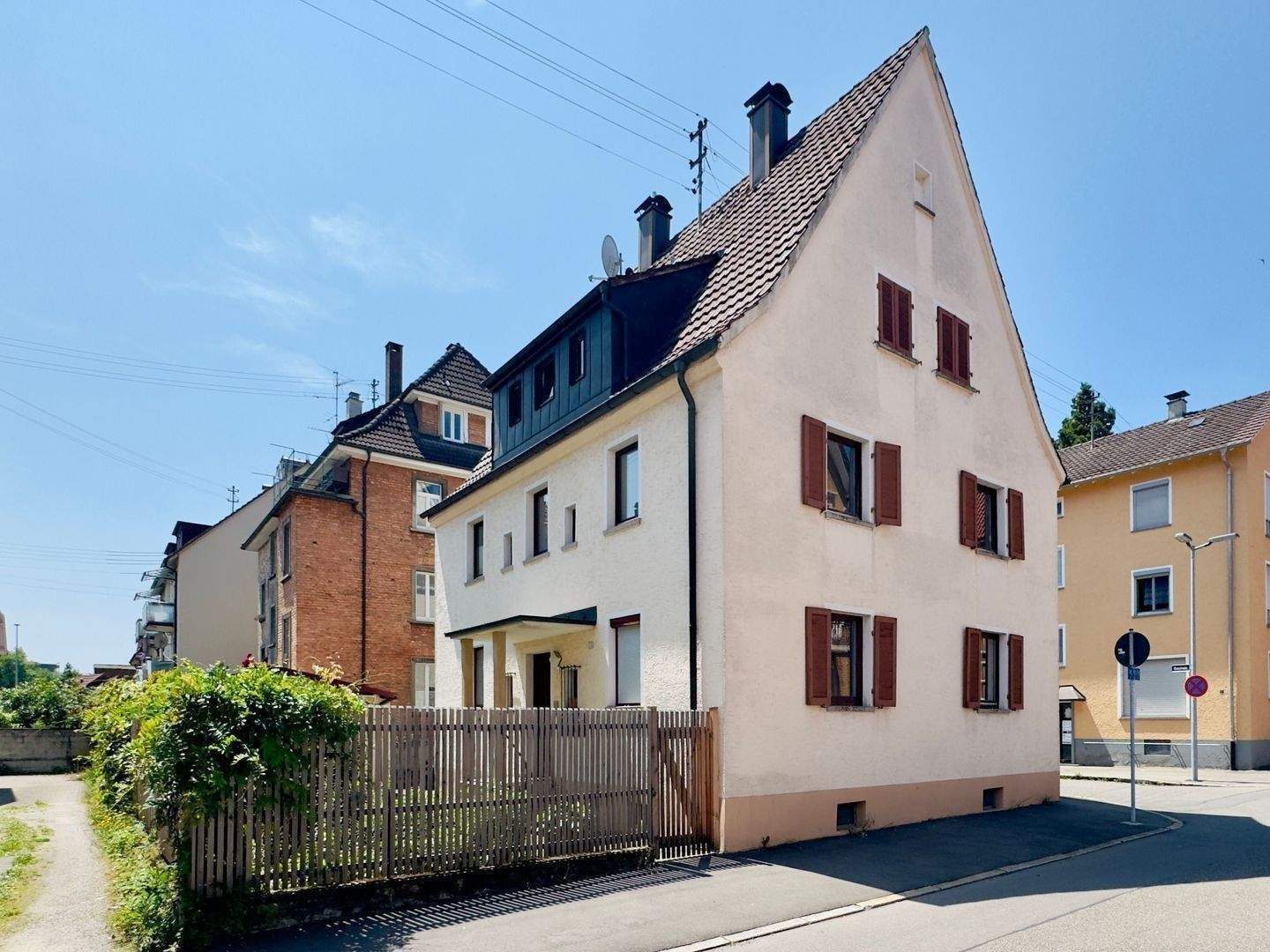 Thumbnail-Dreifamilienhaus in begehrter Wohnlage von Friedrichshafen Stadtteil Hofen