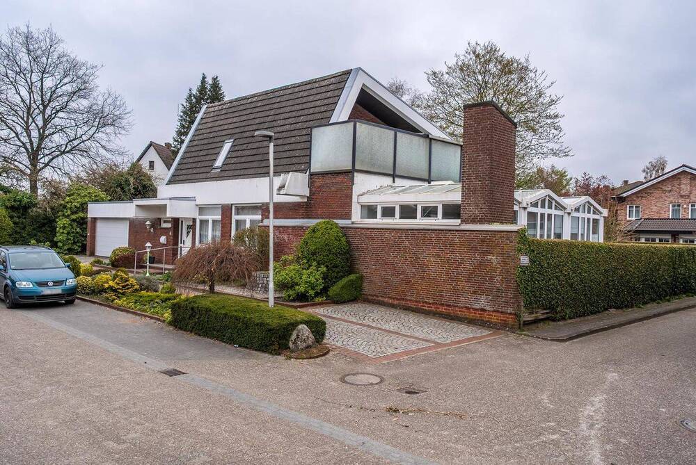 Straßenansicht