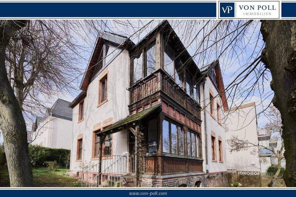 Thumbnail-Teilsaniertes Zweifamilienhaus aus der Jahrhundertwende mit großem Garten