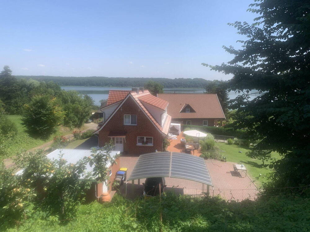 Blick von oben auf das Haus