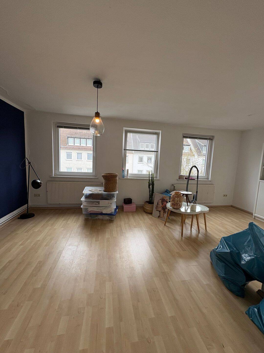 Thumbnail-Großzügige 2 Zimmer Wohnung mit Balkon