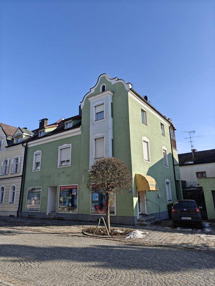 Thumbnail-Wohn- u. Geschäftshaus in zentraler Lage 2 Läden und 3 Wohnungen – keine Teilungserklärung - 713