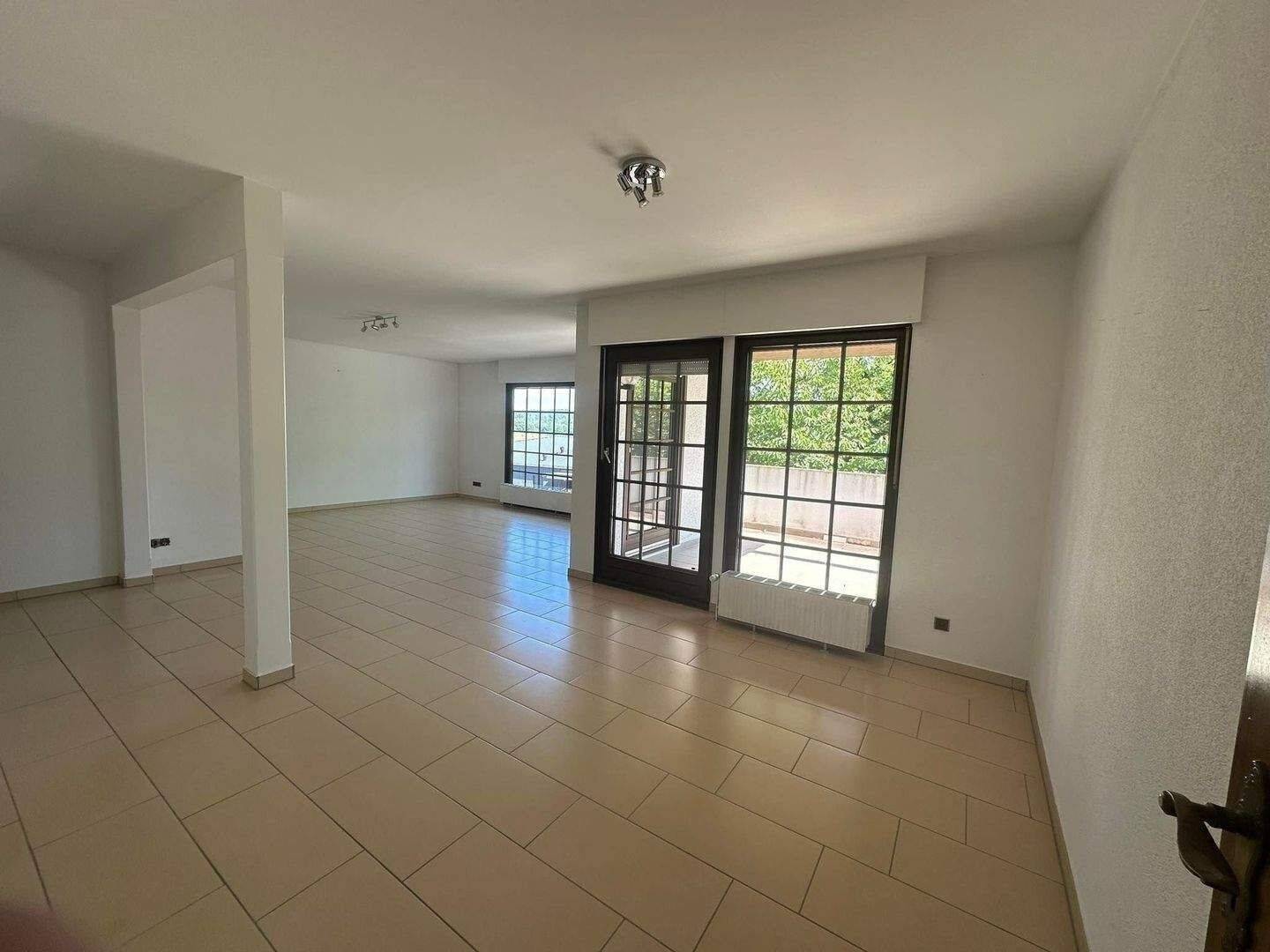 Thumbnail-Echtes Unikat für die Großfamilie oder arbeiten und wohnen zu vermieten