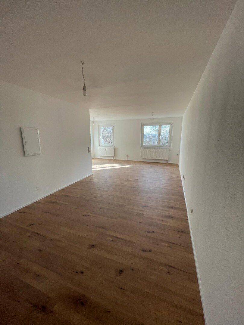 Thumbnail-Ruhige 3-Raum-Wohnung in Apolda - saniert