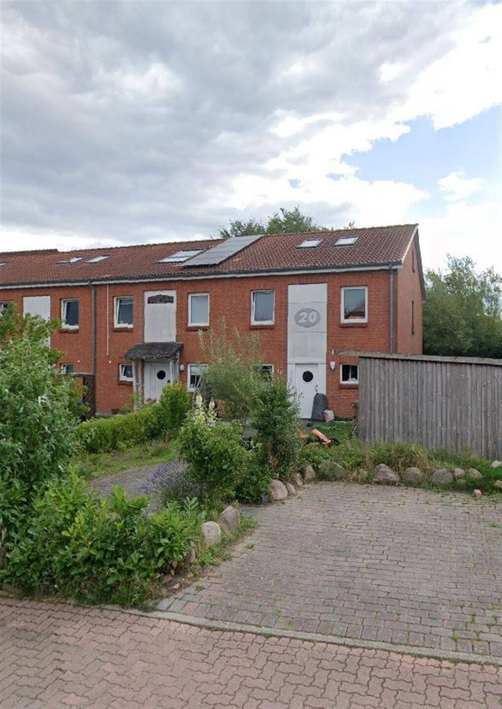 Thumbnail-Schönes Reihenendhaus mit Garten und Stellpl. zu vermieten Triangel Surendorf