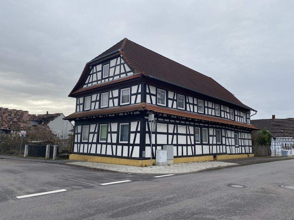 Thumbnail-Platz für alle: Historisches Fachwerkhaus mit Nebengebäude + Baugrundstück im Landkreis Rastatt