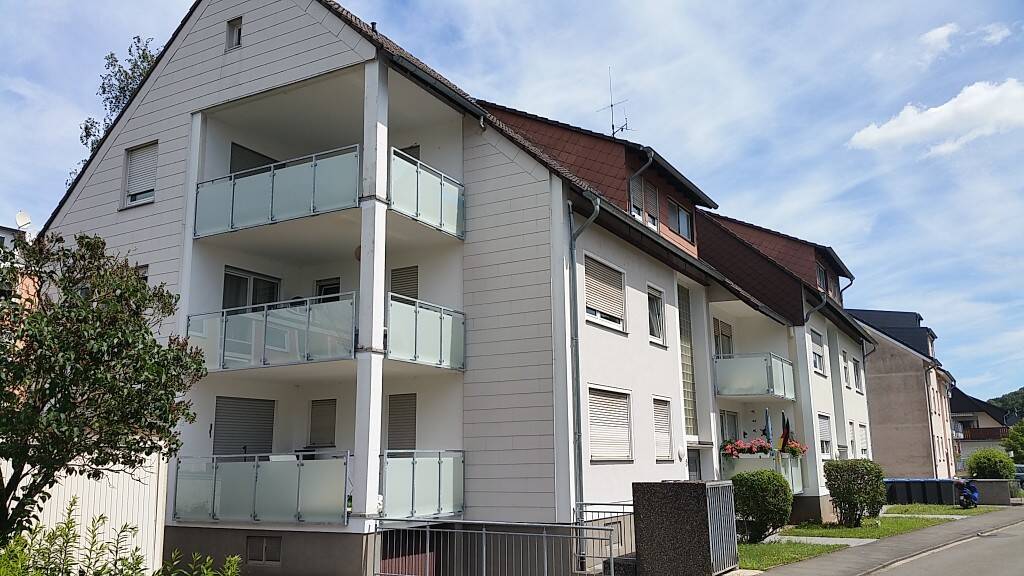 Thumbnail-***Schöne Dachgeschosswohnung mit BALKON***