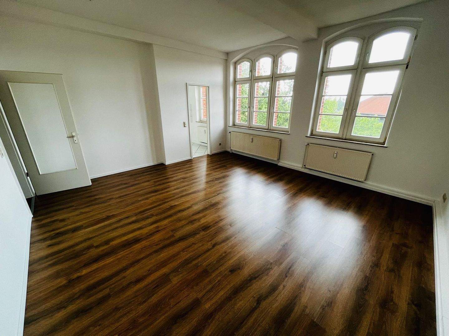 Thumbnail-Helle 3 Zimmer-Whg im schönen Altbau!
