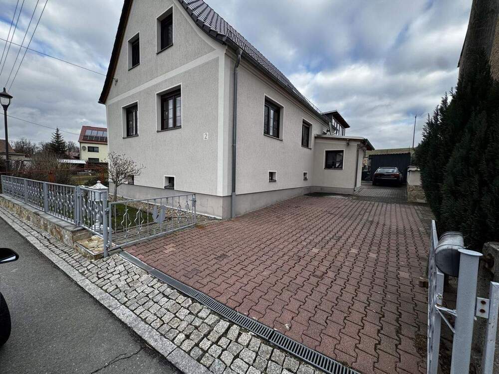 Thumbnail-Freistehendes Einfamilienhaus mit pflegeleichtem Grundstück im Grünen zu verkaufen