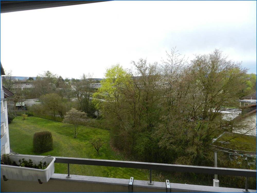 Thumbnail-4 Zimmer Maisonette- Wohnung mit Garage und Einbauküche im 3.OG mit Balkon und herrlichem Blick.