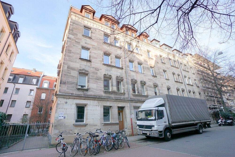 Thumbnail-Charmante 4-Zimmer-Dachgeschosswohnung mit Spitzboden und ca. 105 m² Wohnfläche in Nürnberg-Gostenhof