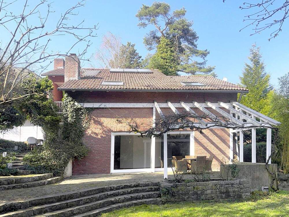 Thumbnail-Am Mulang: Außergewöhnlich stilvolles, großzügiges Anwesen in exklusiver, sehr ruhiger Wohnlage