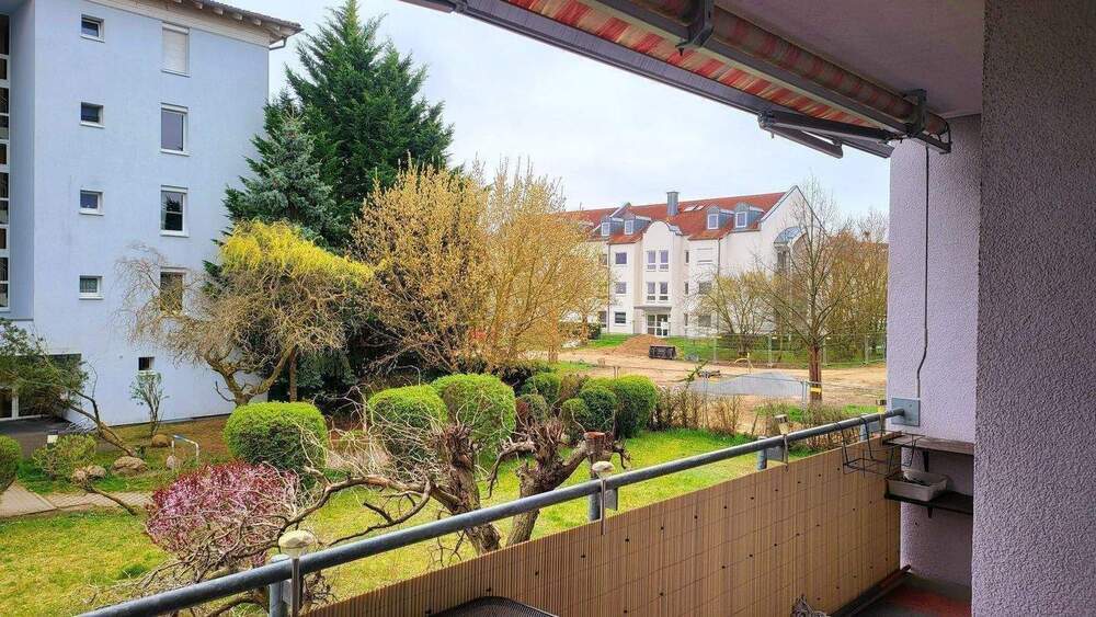 Thumbnail-SOFORTBEZUG! 4-Raum-WohnungBalkonGarageruhige SiedlungInvestment!