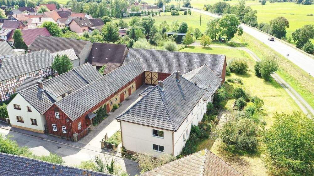 Thumbnail-TRAUMHAFTER MÄRCHEN DREISEITENHOF + WOHNHAUS + WOHNUNG (18 PFERDEBOXEN MÖGLICH) oder BAUTRÄGEROBJEKT FÜR WOHNUNGSBAU oder GASTRO FACHWERK REITERHOF