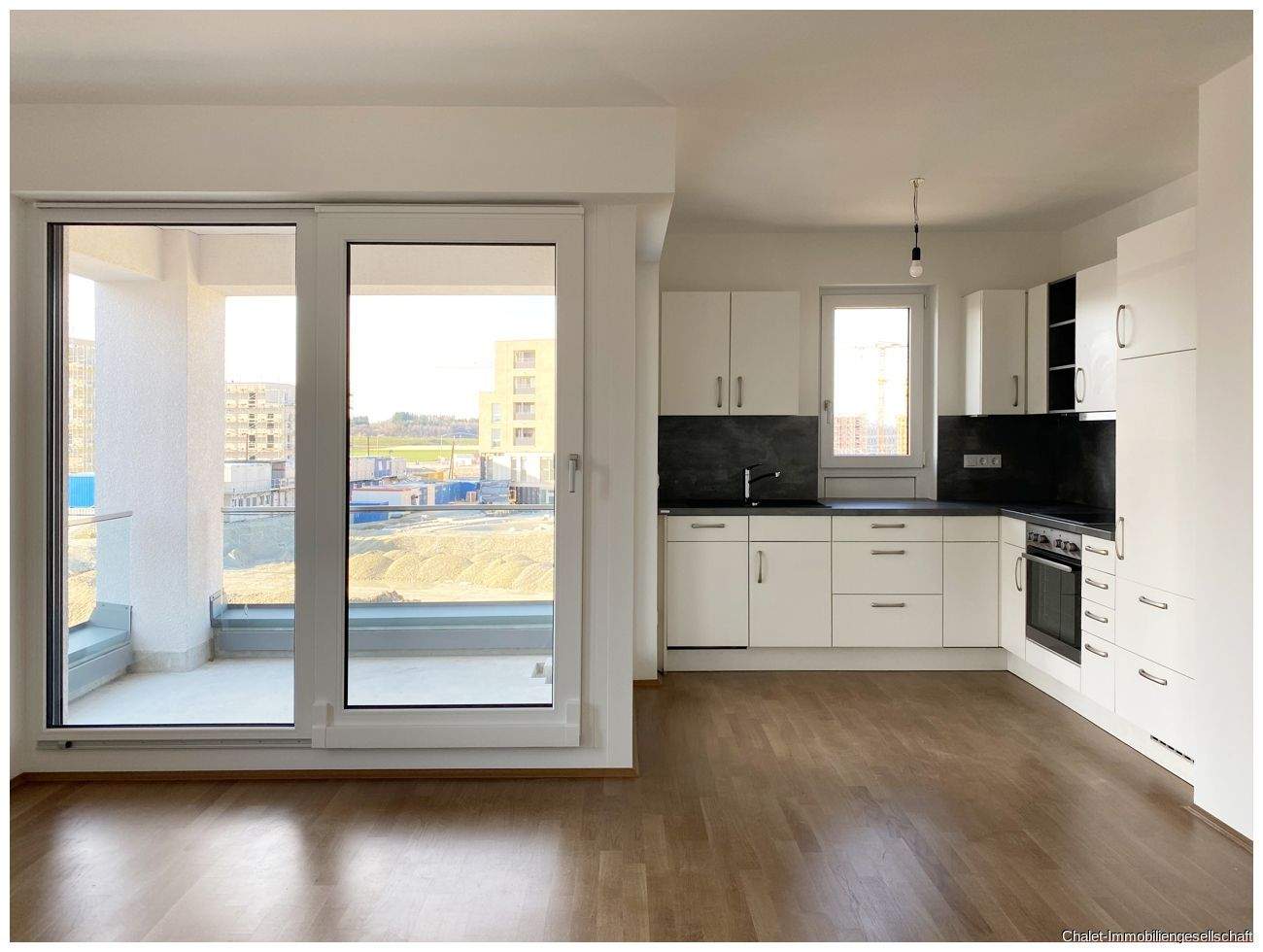 Thumbnail-THE PLACE TO BE - Helle 2-Zimmer Wohnung mit Balkon