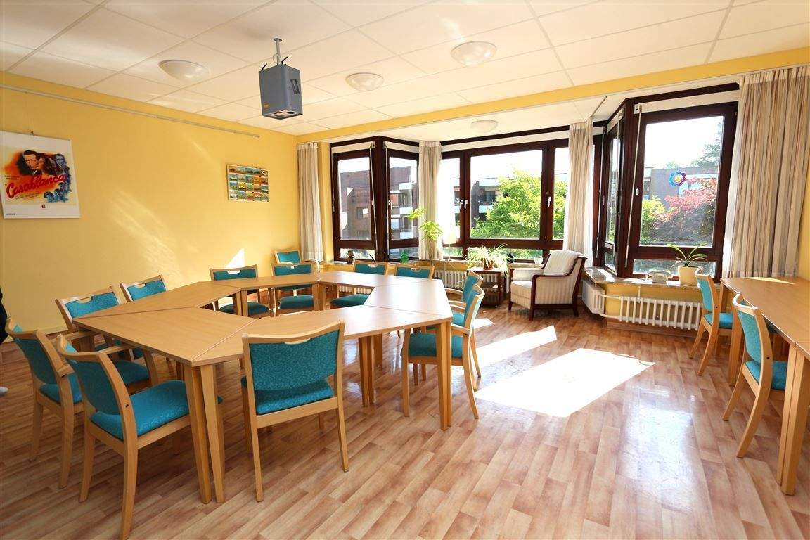 Thumbnail-Vielfältig nutzbare Gewerbeflächen im ehem. Klinikgebäude des Albertinen-Hauses am Sellhopsweg