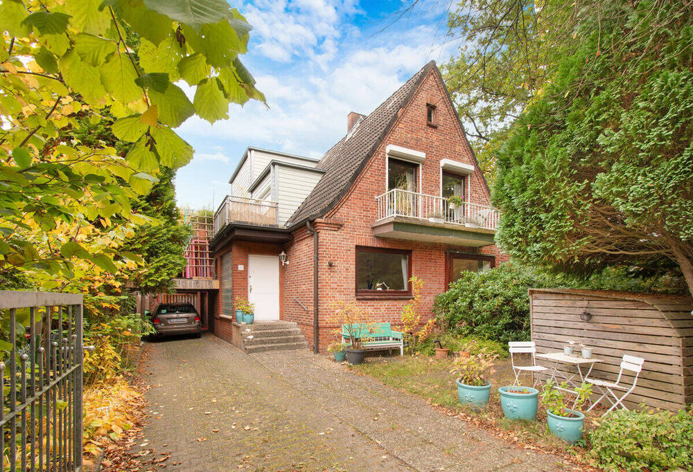 Thumbnail-Gepflegtes Zweifamilienhaus mit Gartenidylle - Wohnen in ruhiger Lage von Wellingsbüttel