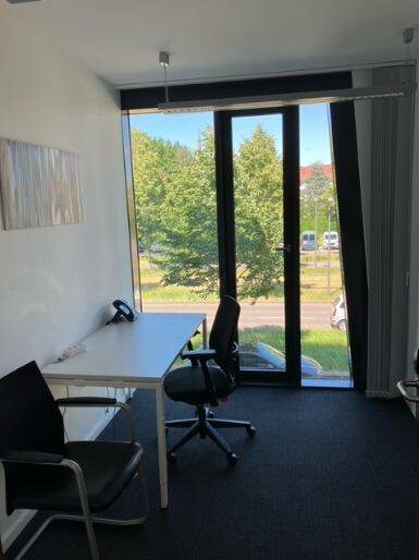 Thumbnail-Oststadt-Coworking: Büro mit 2 Arbeitsplätzen, 247, möbliert