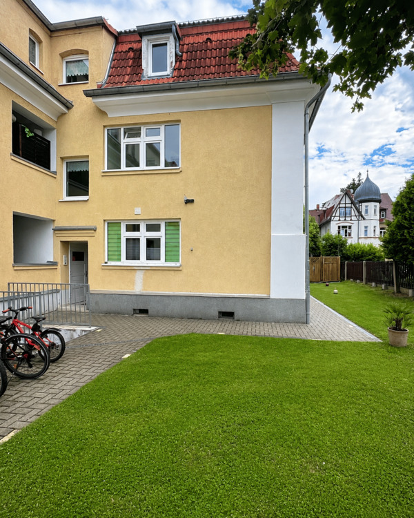 Thumbnail-Helle 2-Raum-Wohnung mit EBK & großem Garten in Meerane