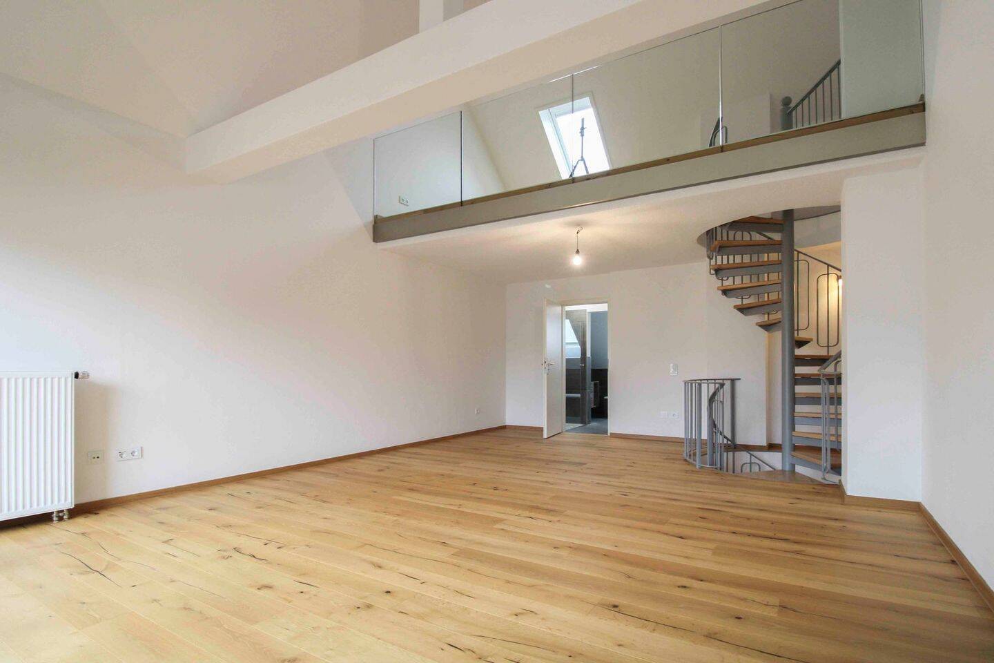 Thumbnail-Exklusive Maisonette-Wohnung mit EBK, Galerie und Stellplatz - frisch saniert