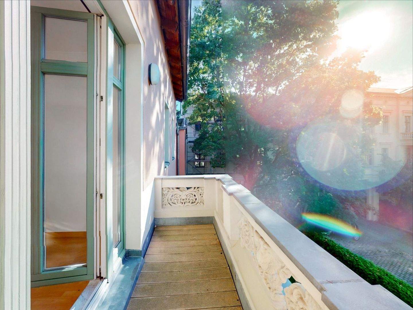 Thumbnail-Großer Balkon: Modernisierte Altbauwohnung in der nördlichen Innenstadt