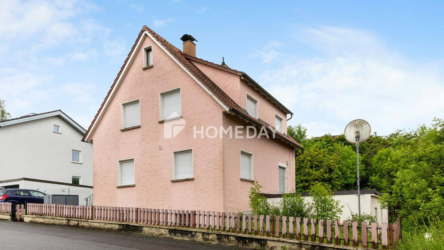 Thumbnail-Zweifamilienhaus in Obersulm mit Garten, Balkon, Garagen und viel Gestaltungspotenzial