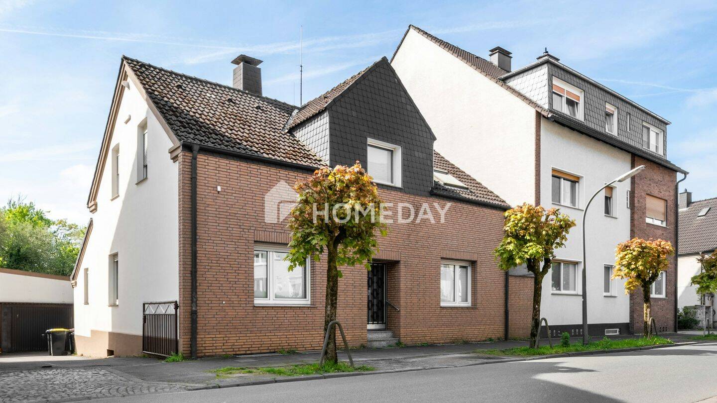 Thumbnail-Fortlaufend modernisiertes EFH: Familientraum mit 161 m², moderner Küche & Gartenparadies samt Pool