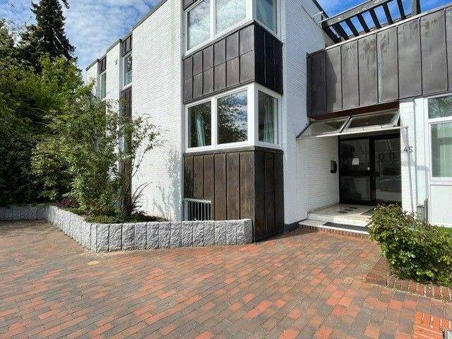 Thumbnail-Wohn- & Geschäftshaus mit Aufstockungsmögl. (ca. 300 m²) in Top-Lage! 7 Whg., 2 Büros, Parkplätze