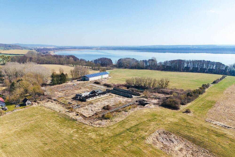 Thumbnail-Auktion 11.06.2026 - 3,5 ha Grundstück mit Halle und PV + Projekt für Freiflächen-PV