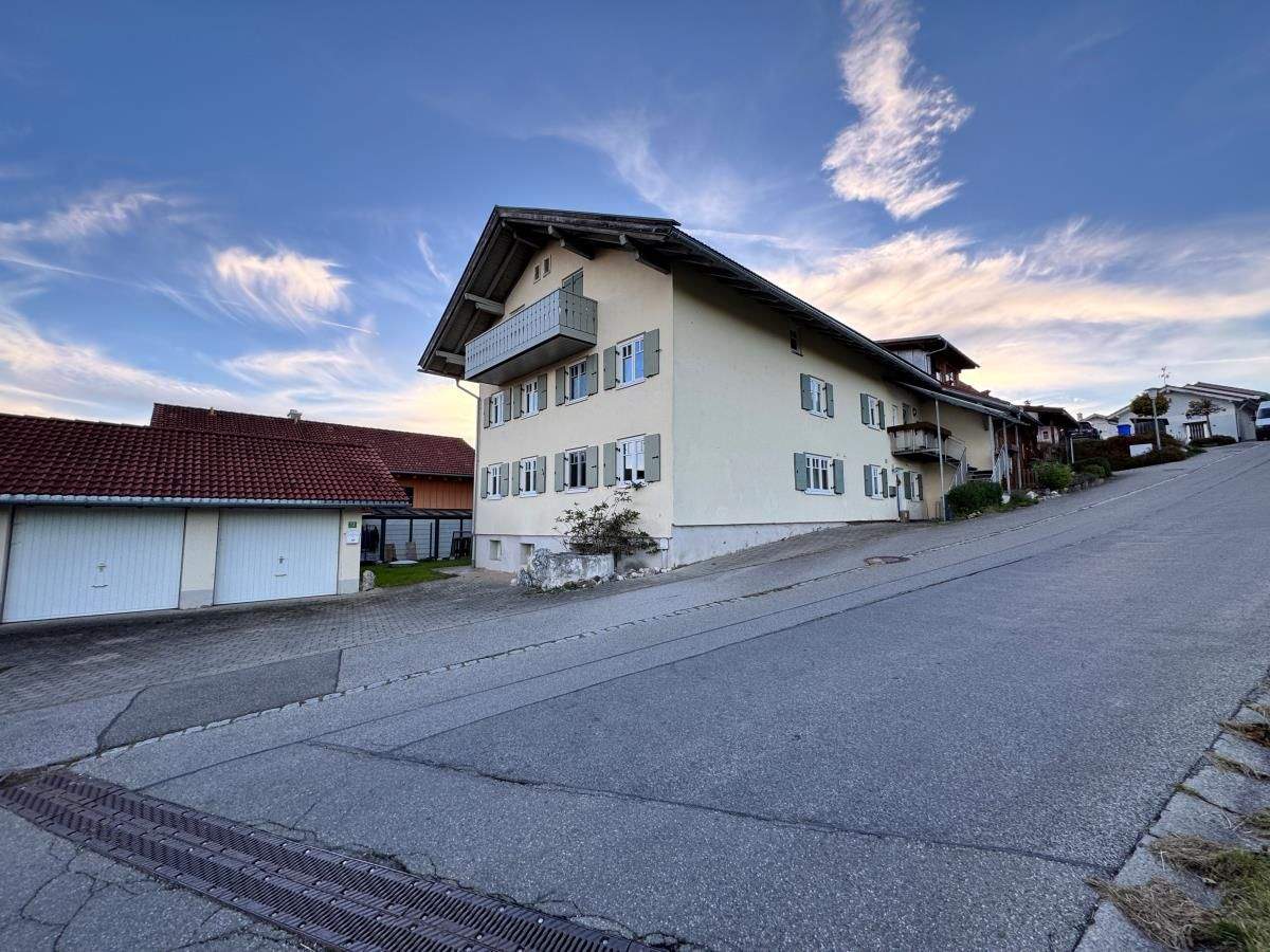 Thumbnail-Liebevoll saniertes Bauernhaus in bevorzugter Lage in WertachOA
