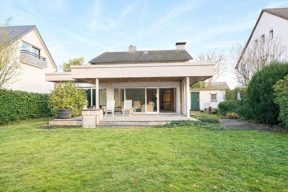 Thumbnail-Freistehendes Einfamilienhaus, 8-Zimmer mit großem Grundstück in begehrter Lage von Hilden