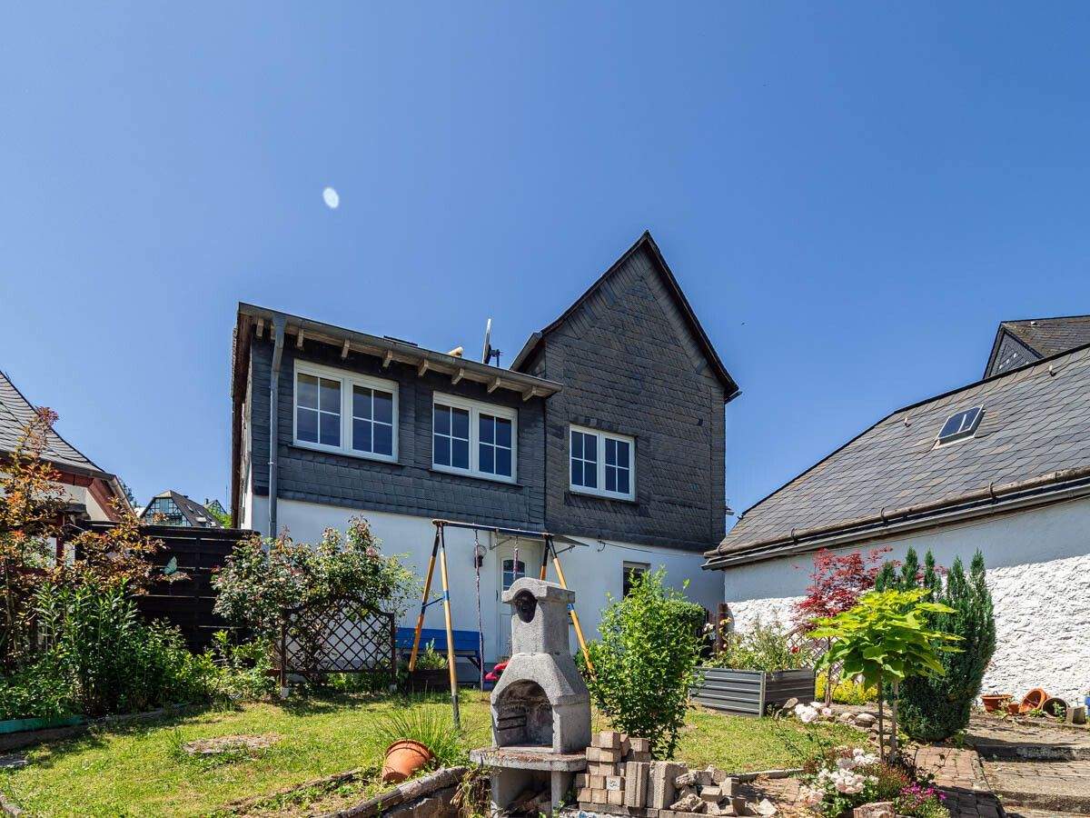 Thumbnail-Charmantes Wohnhaus mit viel Potenzial in Meschede-Eversberg!