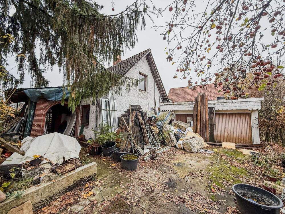 Thumbnail-Erbbaurecht mit einer sanierungsbedürftigen Doppelhaushälfte