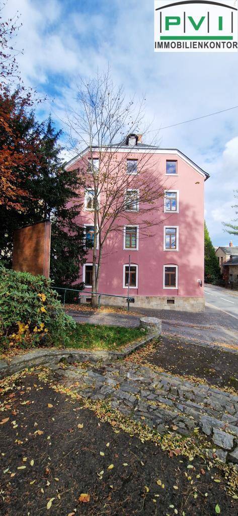 Thumbnail-Großzügige 4-Zimmer-Altbauwohnung in der Schwarzenberger Altstadt