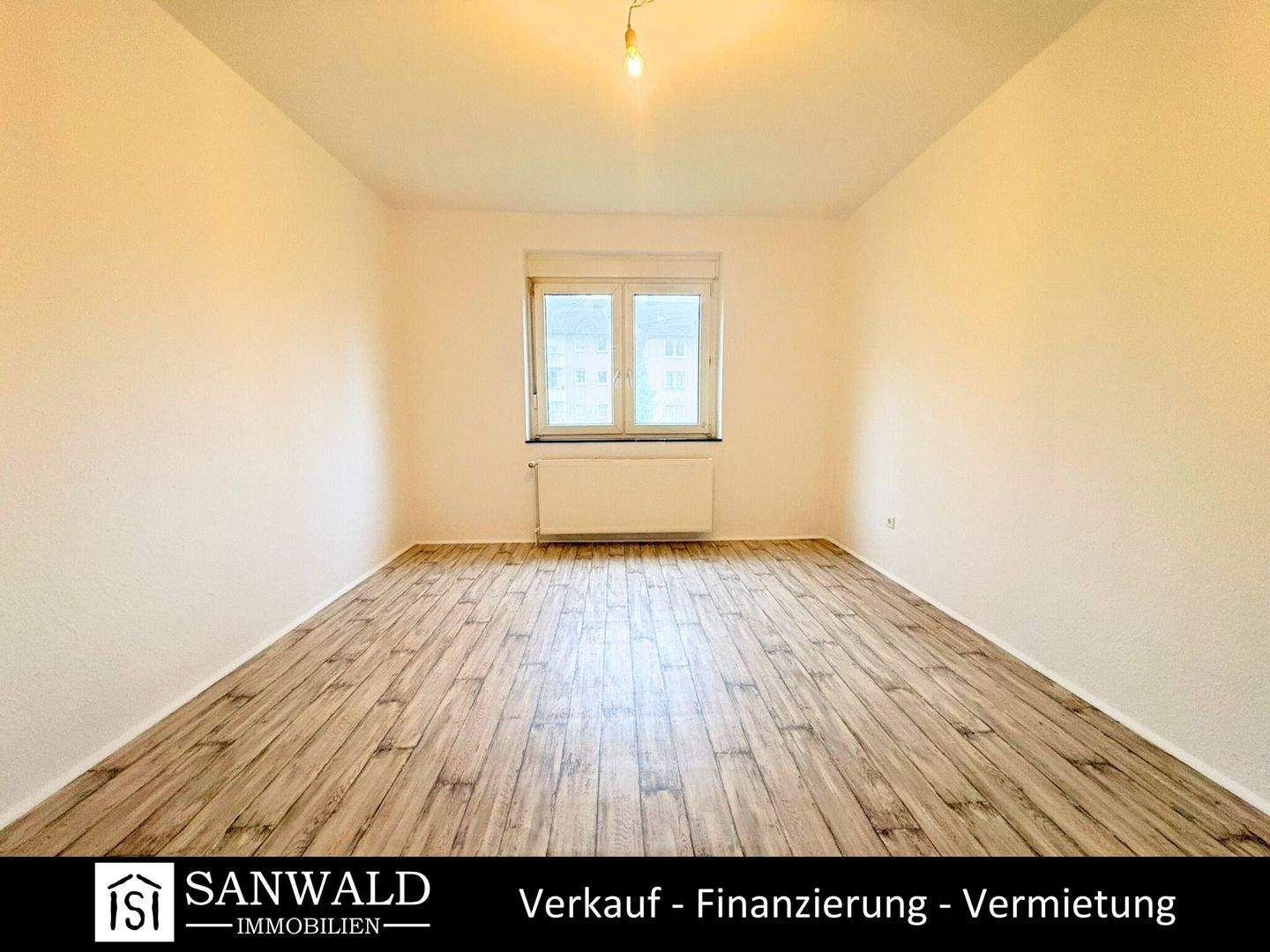 Thumbnail-2,5 Zimmer Erdgeschosswohnung in ruhiger Lage