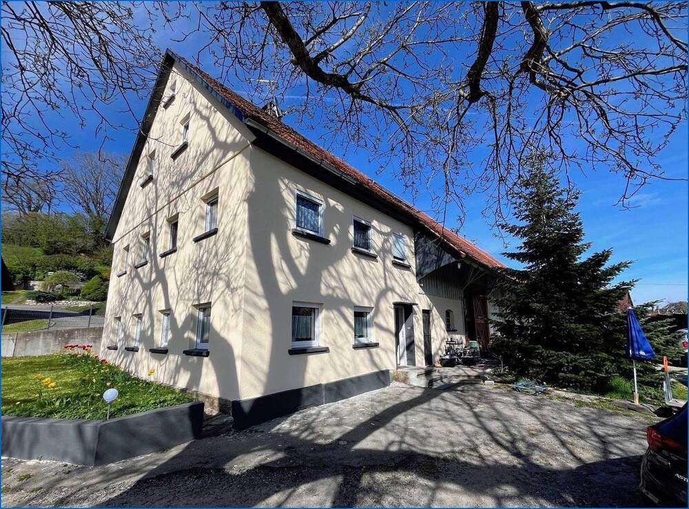 Thumbnail-Neu saniertes Einfamilienhaus mit großer Scheune und idyllischem Grundstück - kurzfristig Verfügbar!