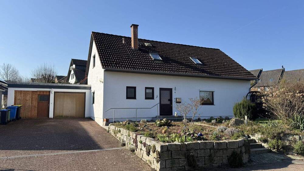 Thumbnail-Ein- bis Zweifamilienhaus mit großem Garten und vielseitigen Nutzungsmöglichkeiten in Holle OT Derneburg