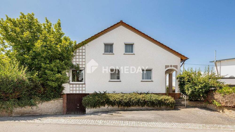 Thumbnail-Großzügiges EFH mit Garten in familienfreundlicher Lage (plus Baugrundstück) - sofort verfügbar