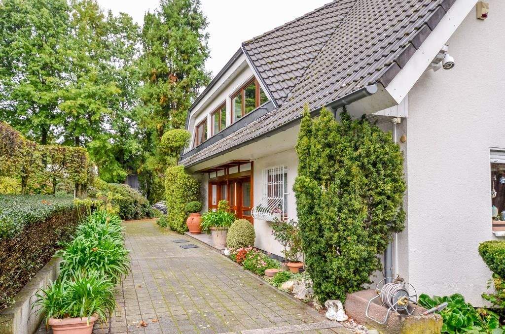 Thumbnail-Möbilierte Einliegerwohnung für weibliche Mieterin ab 40 Jahren, wegen des hohen Alters der Vermieter, in einem sehr ...