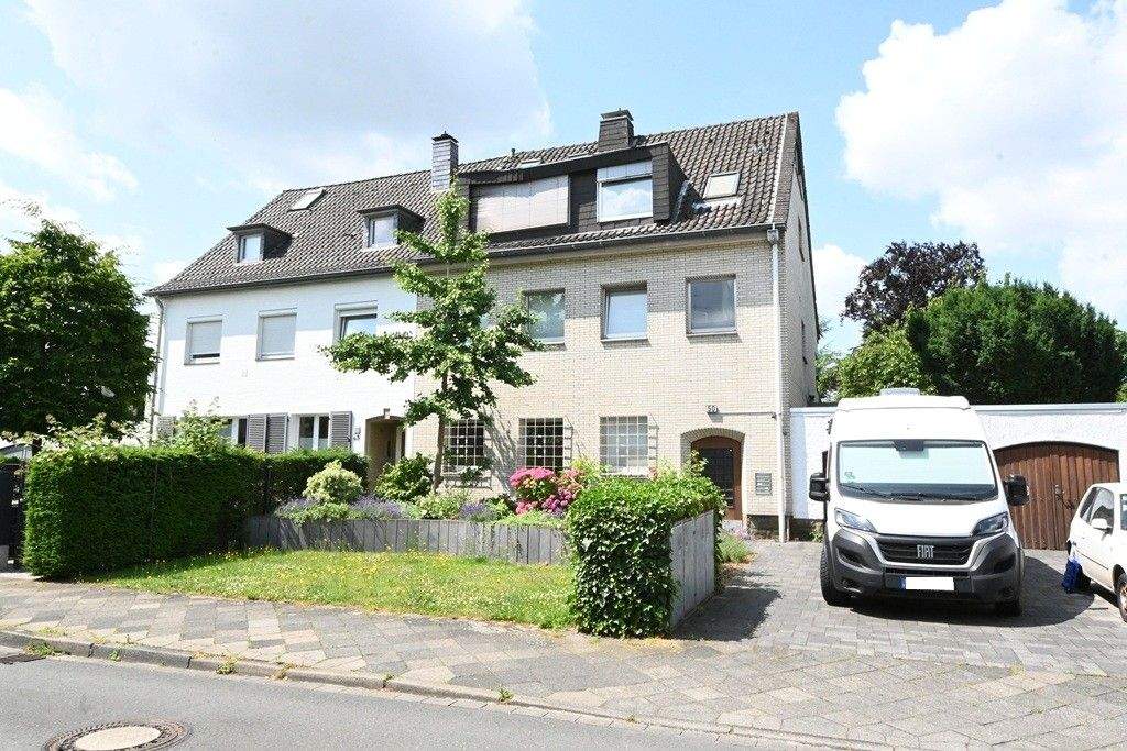 Thumbnail-Teilvermietetes Mehrfamilienhaus mit Potenzial in bevorzugter Lage von Ddorf-Stockum